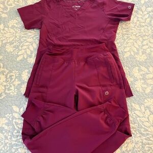 WI23 Maroon Scrub Set - Size XS